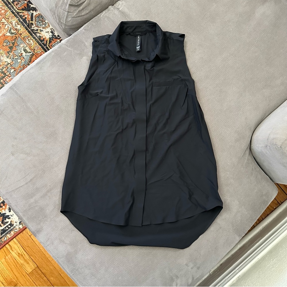 Athleta Women's Urbanite II Tank Color Black size Extra Small EUC XS
